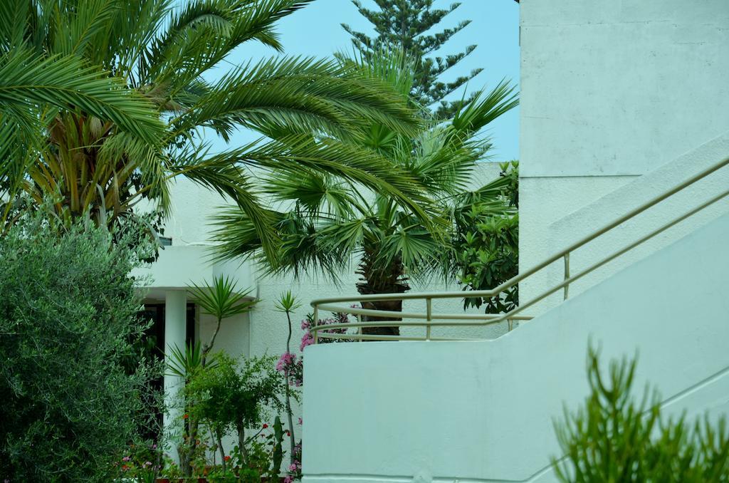 Kkaras Hotel 3 Star ไอยานาปา ภายนอก รูปภาพ