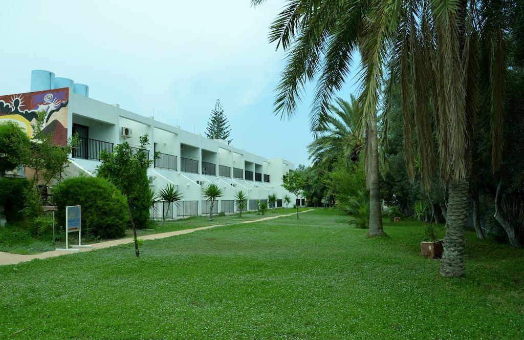 Kkaras Hotel 3 Star ไอยานาปา ภายนอก รูปภาพ