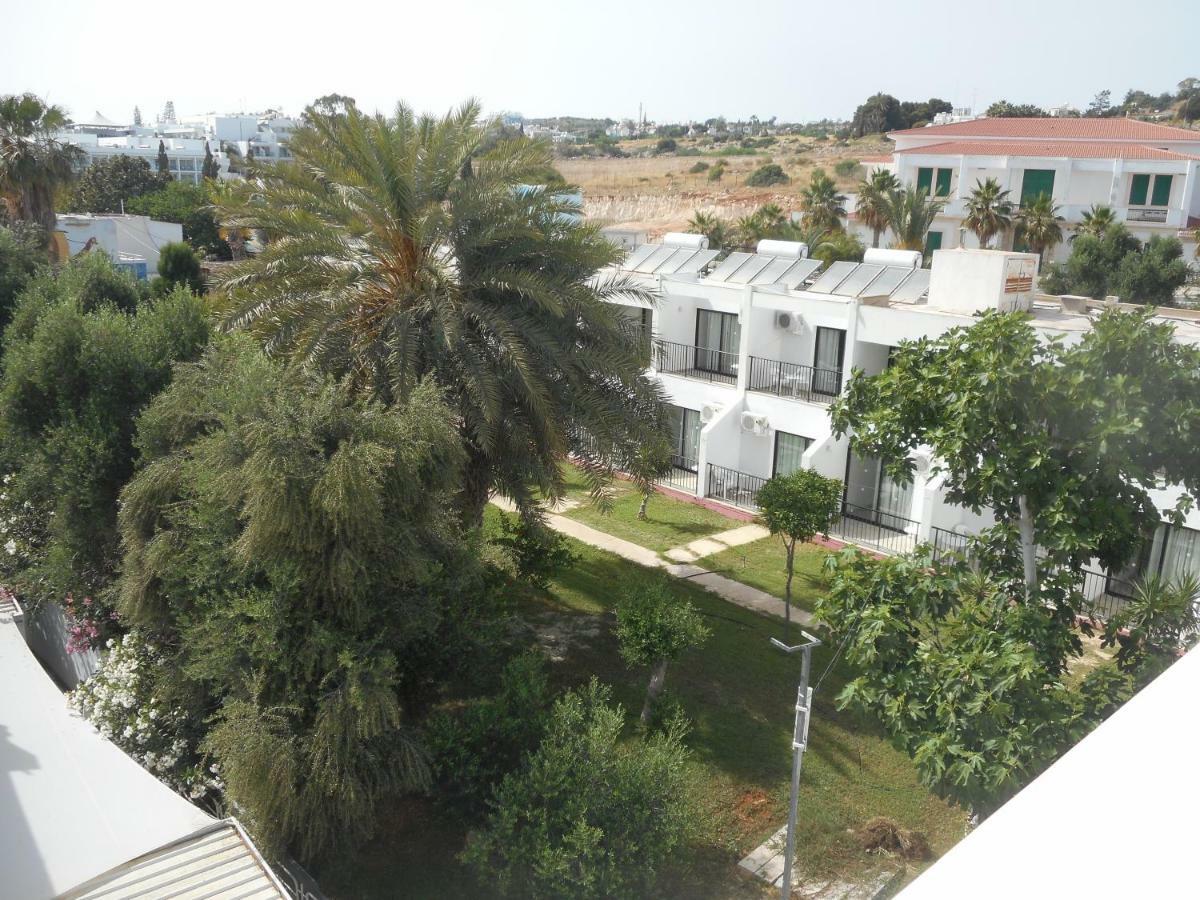 Kkaras Hotel 3 Star ไอยานาปา ภายนอก รูปภาพ
